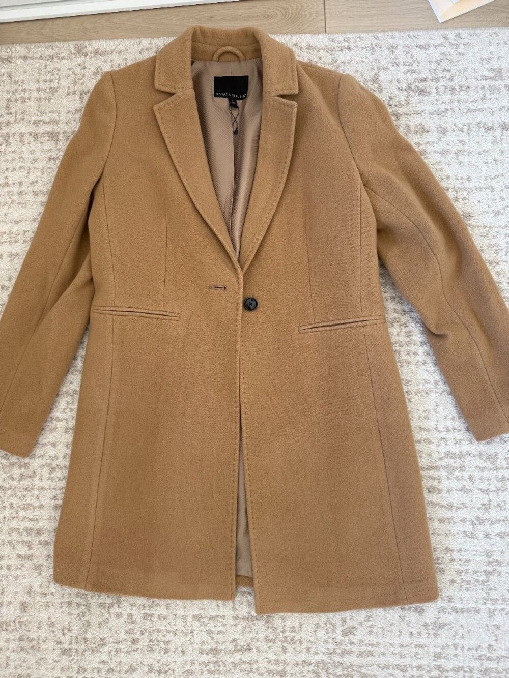 Banana Republic Trench Coat in Tan